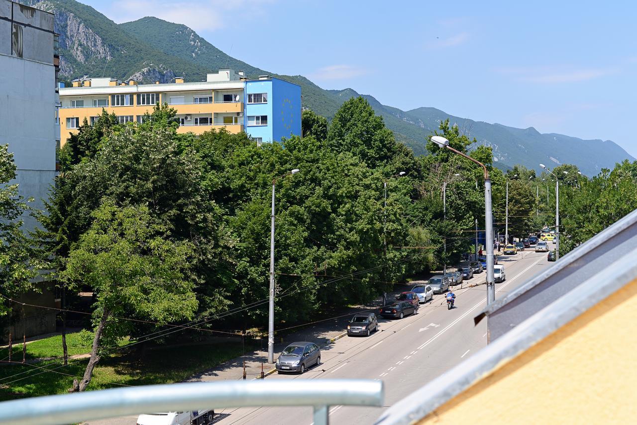 Family Art-Hotel Zora Vratsa Exterior photo