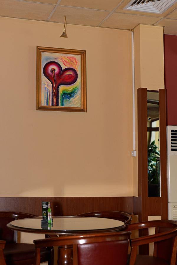 Family Art-Hotel Zora Vratsa Exterior photo